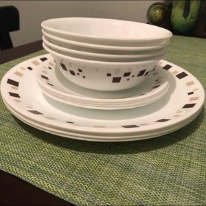 16 piece Corelle Dining Set